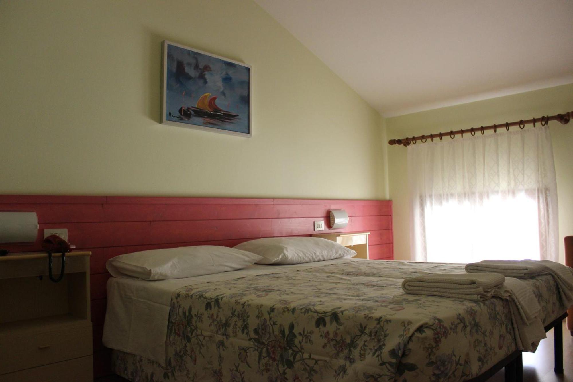Albergo Al Castello Recoaro Terme Chambre photo