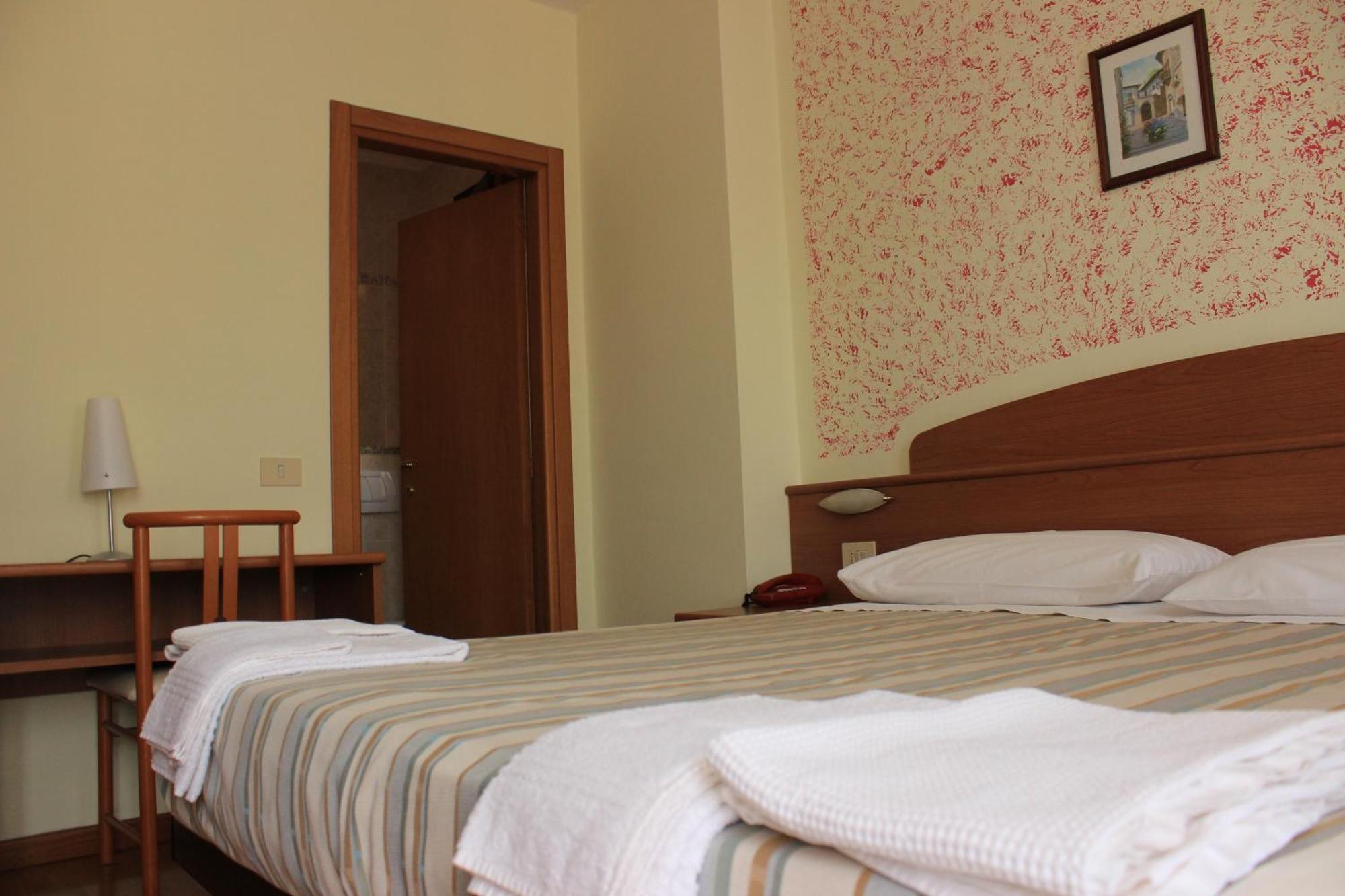 Albergo Al Castello Recoaro Terme Chambre photo